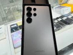 Vand s 25 ultra arata foarte ok